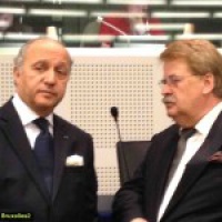 La livraison des armes à la coalition syrienne : compliquée (Fabius)