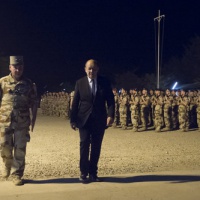 Le ministre français entérine les évolutions de ses bases en Afrique