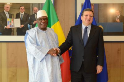 Ibrahim Boubacar Keïta, Président du Mali, avec José Manuel Barroso, President de la Commission européenne le 4 avril 2014 (Crédit : CE)