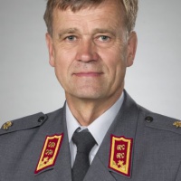 Un Finlandais succède à un Autrichien à la tête de l’Etat-major