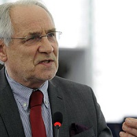 Donnons du temps à la Macédoine, aux réformes. Un objectif : l’adhésion ! (Ivo Vajgl)
