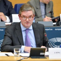 Entretien d’embauche réussi pour Julian King