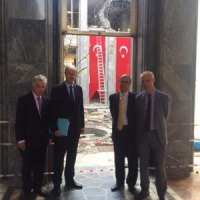 Le Parlement européen demande le gel des négociations avec la Turquie