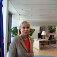 Défense. Ce que nous proposons c’est du concret. Aux États d’agir (Elzbieta Bienkowska)