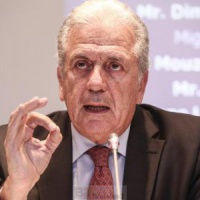 Le commissaire Avramopoulos appelle les pays à déclencher un nouveau programme de réinstallation (V2)