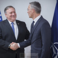 Pompeo célèbre l’article 5, tacle l’Allemagne et renvoie l’adhésion de l’Ukraine à plus tard