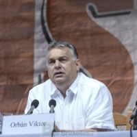 Orban prend la tête d’une Europe illibérale