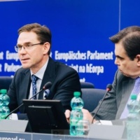 Défense : les États, les industries doivent coopérer. Question de coût et d’autonomie (Jyrki Katainen)