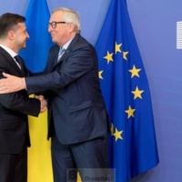 Zelensky accueilli à bras ouverts à Bruxelles