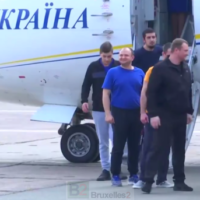 Un geste de détente entre Kiev et Moscou. 70 prisonniers libérés dont les marins du détroit de Kertch, Oleg Sentsov et le commandant Tsemakh