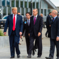 L’Union européenne appelle la Turquie à mettre fin à son intervention en Syrie. L’OTAN bafouille. Donald Trump s’embrouille.