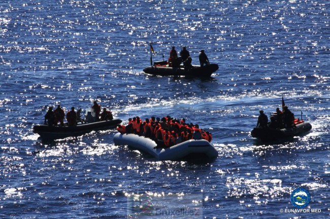 SauvetageMigrants2@EunavforMed160221