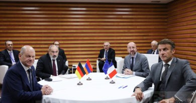 O. Scholz (Allemagne), N. Pashinian (Arménie), Ch. Michel (UE), E. Macron (France) (Photo : Conseil de l'UE)