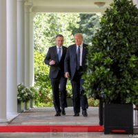 Duda veut davantage de soldats US en Pologne, Trump répond pourquoi pas